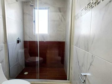 Casa en VENTA jardin de 200 m2 en LOMAS DIAMANTE