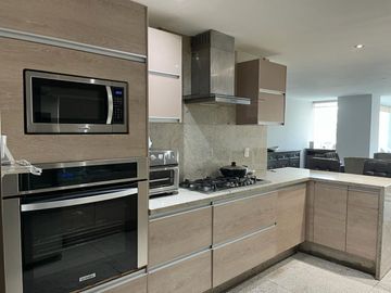 Hermoso departamento con balcón en Lomas de Chapultepec