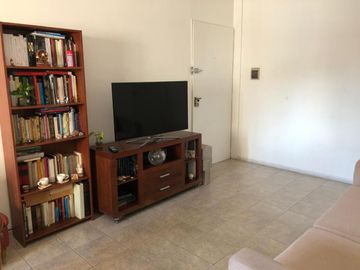 Vicente López - Excelente Departamento de 3 amb s/Av. Maipú próximo a CABA!!