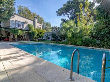 Casa en venta en San Isidro - Santa Rita - 5 dormitorios