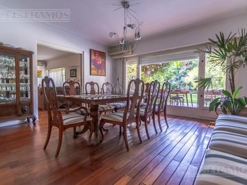 Casa en venta en San Isidro - Santa Rita - 5 dormitorios