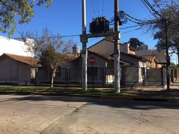 Casa en Jorge Bell y 471 City Bell - Alberto Dacal Propiedades