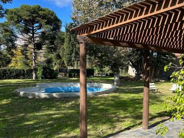Casa en venta - 4 Dormitorios 2 Baños - Cochera - 1.000Mts2 - Chascomús