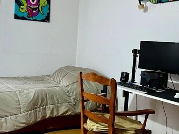 Casa en venta - 4 Dormitorios 2 Baños - Cochera - 1.000Mts2 - Chascomús