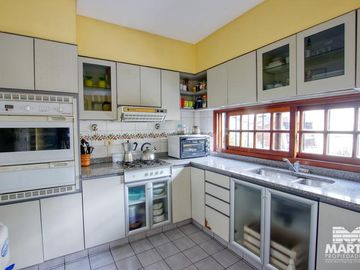 Dúplex: 3 dormitorios con patio, terraza y cochera - Villa Martelli