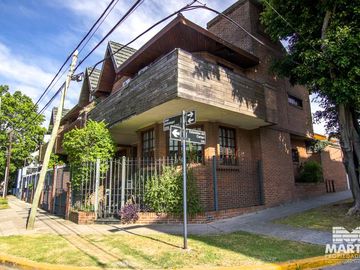 Dúplex: 3 dormitorios con patio, terraza y cochera - Villa Martelli