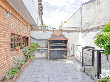 Dúplex: 3 dormitorios con patio, terraza y cochera - Villa Martelli