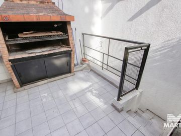 Dúplex: 3 dormitorios con patio, terraza y cochera - Villa Martelli