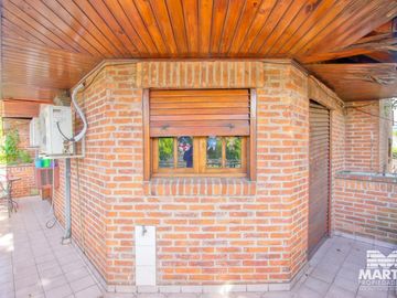 Dúplex: 3 dormitorios con patio, terraza y cochera - Villa Martelli