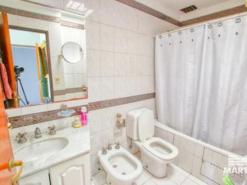 Dúplex: 3 dormitorios con patio, terraza y cochera - Villa Martelli
