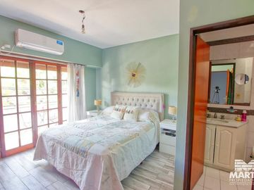 Dúplex: 3 dormitorios con patio, terraza y cochera - Villa Martelli