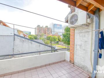 Dúplex: 3 dormitorios con patio, terraza y cochera - Villa Martelli