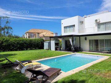 CASA EN VENTA Y ALQUILER DE TEMPORADA - SAN GABRIEL - MAROTO PROPIEDADES