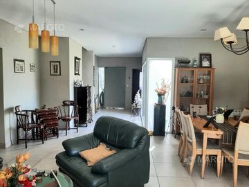CASA EN VENTA Y ALQUILER DE TEMPORADA - SAN GABRIEL - MAROTO PROPIEDADES