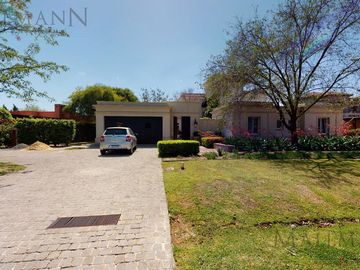 Casa en Estancias del Pilar | Mallmann Propiedades