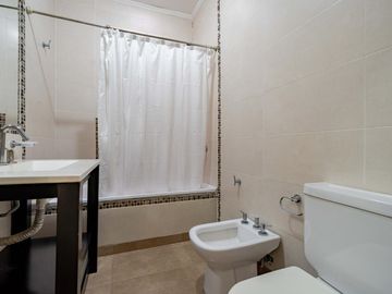 VENTA - Casa - 3 dormitorio mas piscina - Funes Town. Funes.