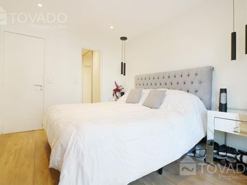 4 ambientes reciclado a nuevo con dependencia y cochera! A 100 m Alto Palermo!