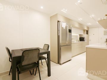 4 ambientes reciclado a nuevo con dependencia y cochera! A 100 m Alto Palermo!