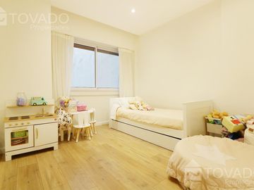 4 ambientes reciclado a nuevo con dependencia y cochera! A 100 m Alto Palermo!