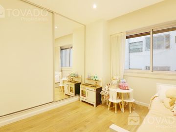 4 ambientes reciclado a nuevo con dependencia y cochera! A 100 m Alto Palermo!