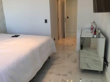 Le Parc Madero Todo Reciclado! Pisos de Marmol master suite y toilette cochera