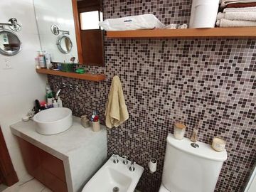 Excelente PH en Villa Urquiza reciclado a nuevo!