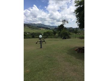 VENTA HERMOSA FINCA EN RESTREPO VALLE WASI  8058253 CL