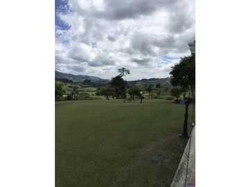 VENTA HERMOSA FINCA EN RESTREPO VALLE WASI  8058253 CL