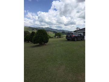 VENTA HERMOSA FINCA EN RESTREPO VALLE WASI  8058253 CL