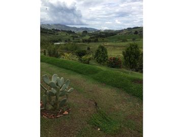VENTA HERMOSA FINCA EN RESTREPO VALLE WASI  8058253 CL