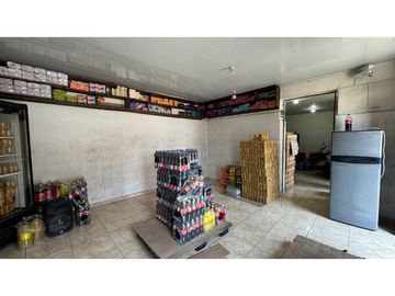 Casa esquinera con apartamentos y local en venta Barrio Nuevo Palmira