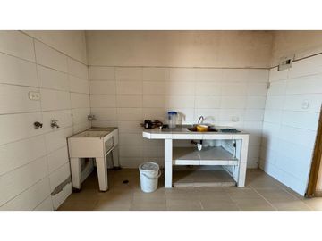 Casa esquinera con apartamentos y local en venta Barrio Nuevo Palmira