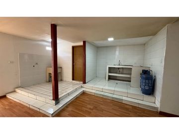 Casa esquinera con apartamentos y local en venta Barrio Nuevo Palmira