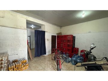 Casa esquinera con apartamentos y local en venta Barrio Nuevo Palmira