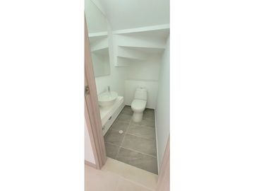 Se vende casa en Alfaguara, parque Natura. para estrenar. SZ
