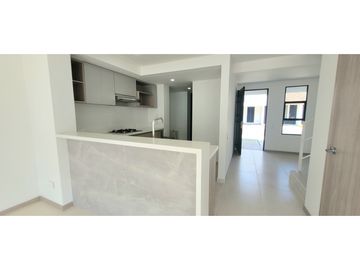 Se vende casa en Alfaguara, parque Natura. para estrenar. SZ