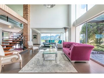 Casa Amoblada en alquiler Medellin, las Palmas.
