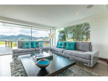 Casa Amoblada en alquiler Medellin, las Palmas.