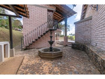 Casa Amoblada en alquiler Medellin, las Palmas.