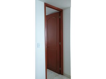 SE VENDE APTO TERCER PISO EN EL CANEY - CALI