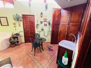 CASA EN URB. SANTA TERESA DE MONTERRICO
