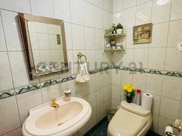 CASA EN URB. SANTA TERESA DE MONTERRICO