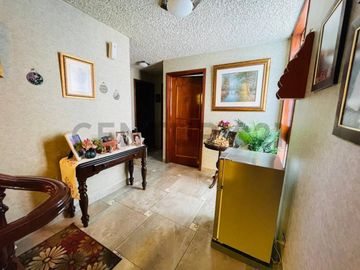 CASA EN URB. SANTA TERESA DE MONTERRICO