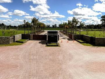Venta espectacular chacra en Pilar - En zona del Polo