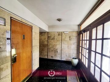 Venta departamento 2 ambientes 43M² con balcón al frente en Boedo con renta asegurada apto crédito