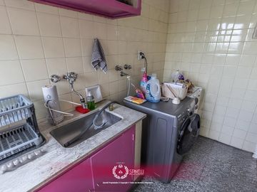 Venta departamento 2 ambientes 43M² con balcón al frente en Boedo con renta asegurada apto crédito