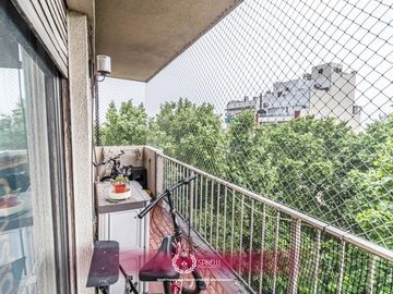 Venta departamento 2 ambientes 43M² con balcón al frente en Boedo con renta asegurada apto crédito