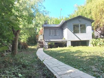 Casa en venta sobre lote de 1400 m2 - 1ra seccion de islas delta - Tigre