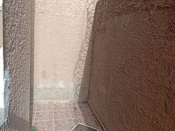 SE VENDE casa en esquina en Fracc. El Campanario