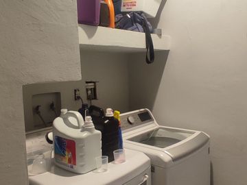 SE VENDE casa en esquina en Fracc. El Campanario